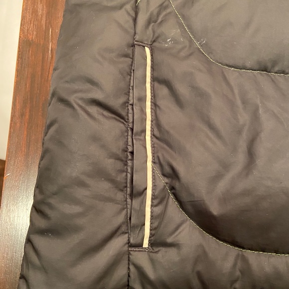 REI Boys XL Puffer Vest - Picture 3 of 5